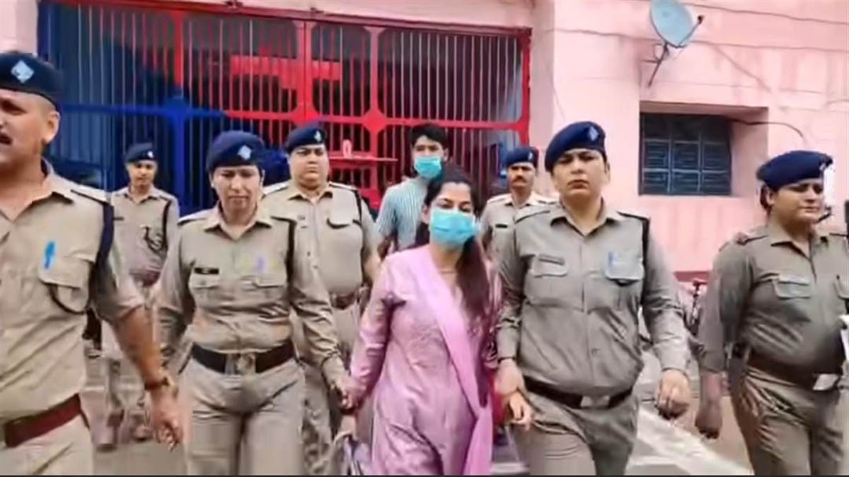 Image for हरिद्वार नाबालिग यौन शोषण मामले में पूर्व भाजपा महिला नेता और उसका प्रेमी तीन दिन की पुलिस रिमांड पर